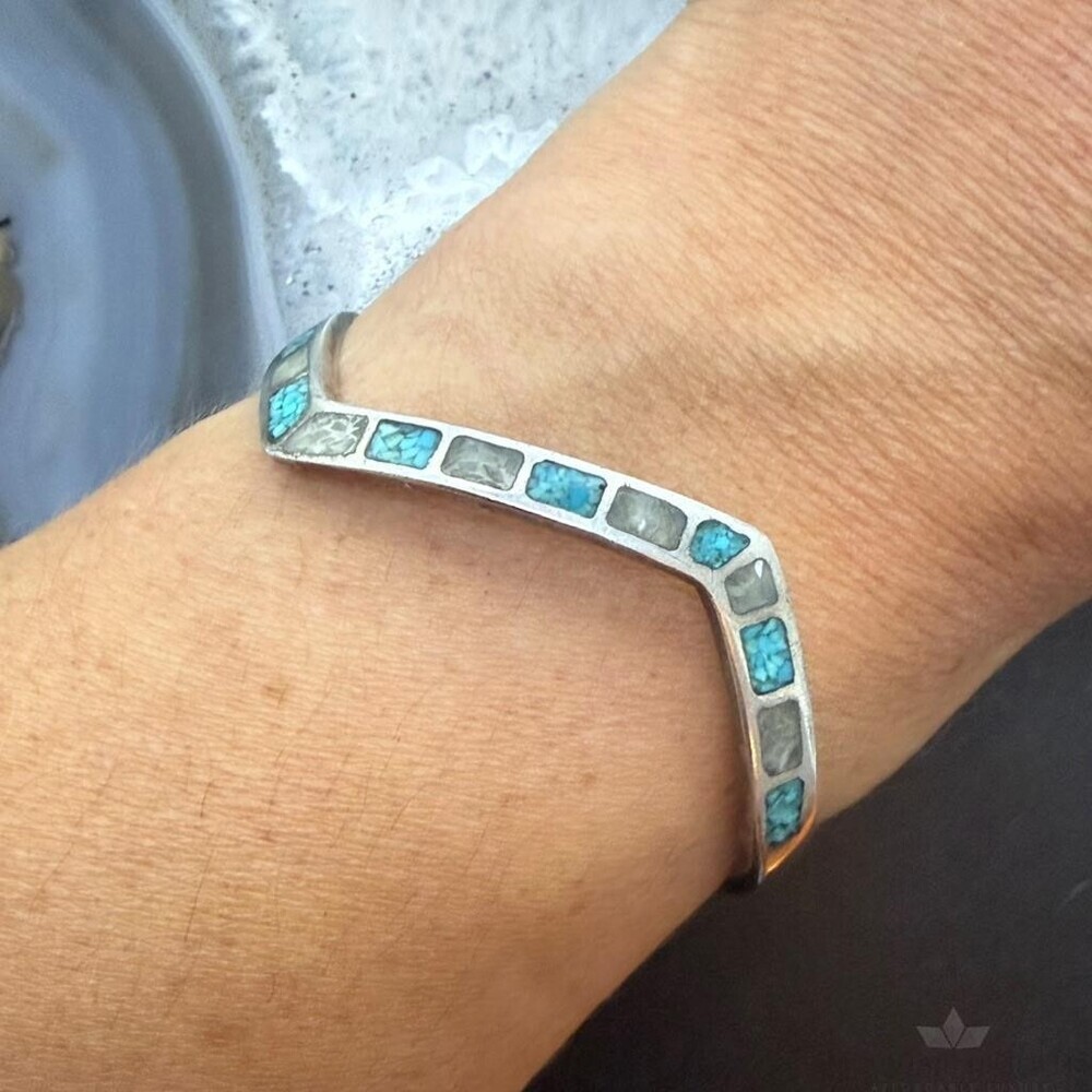 Vintage Native American Silver Chip Inlay Turquoise & MOP Zigzag Cuff For Women